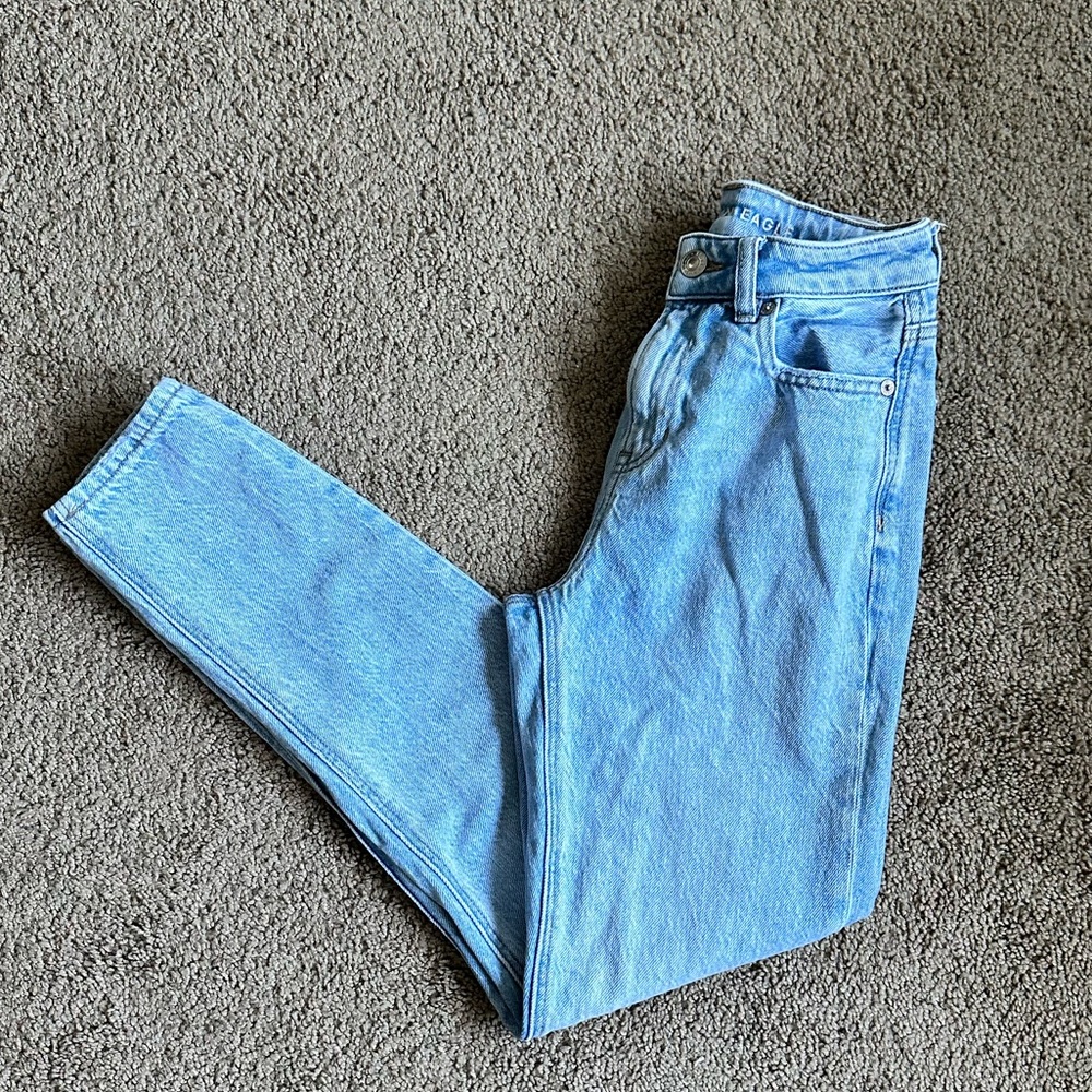 American Eagle Mom Jean Light Wash Size 000
